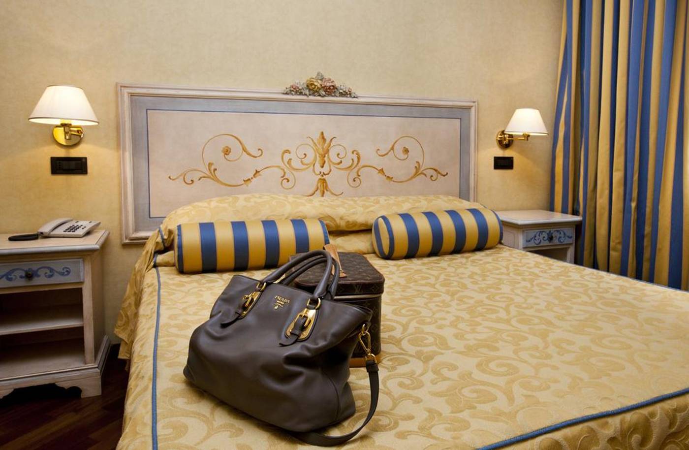 Punta-Campanella-Resort---Spa-Room-11