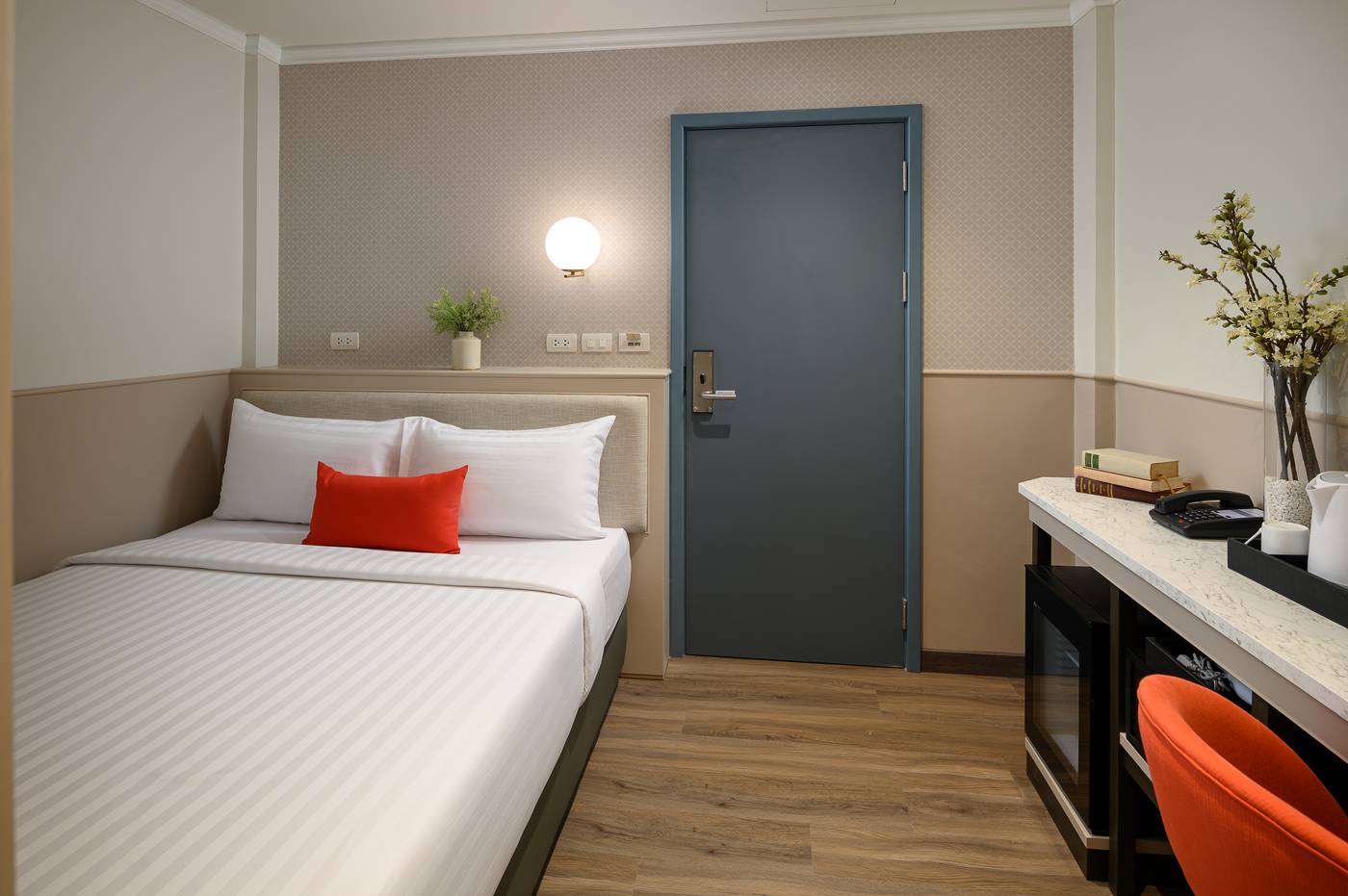 The-Mulberry-Bangkok-Hotel-Khaosan-Road-Room-8