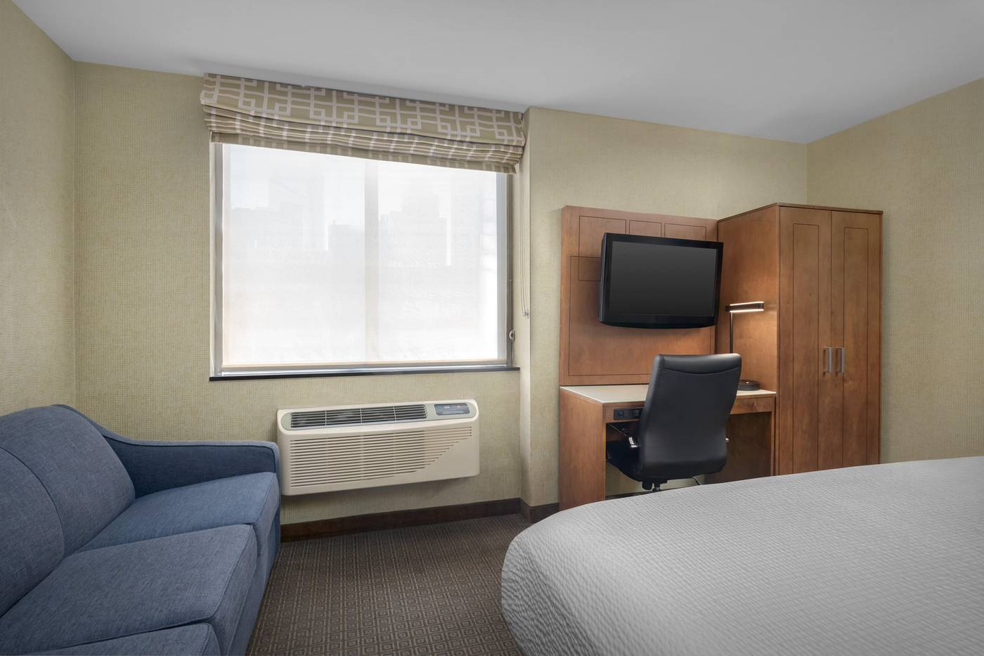 Holiday-Inn-Express-Manhattan-Midtown-West-Room-21