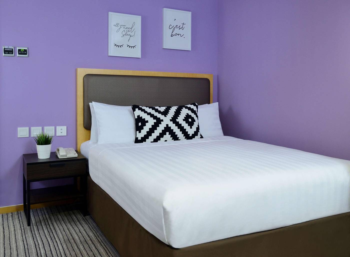 Kew-Green-Hotel-Wanchai-Hong-Kong-Room-16