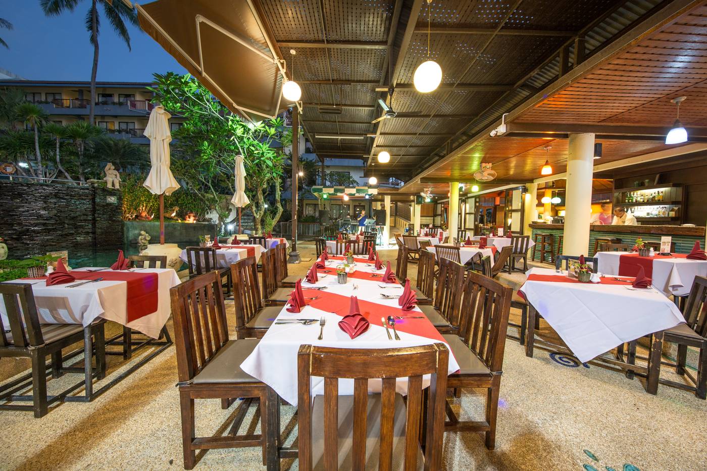 Karona-Resort-and-Spa-Restaurant-17