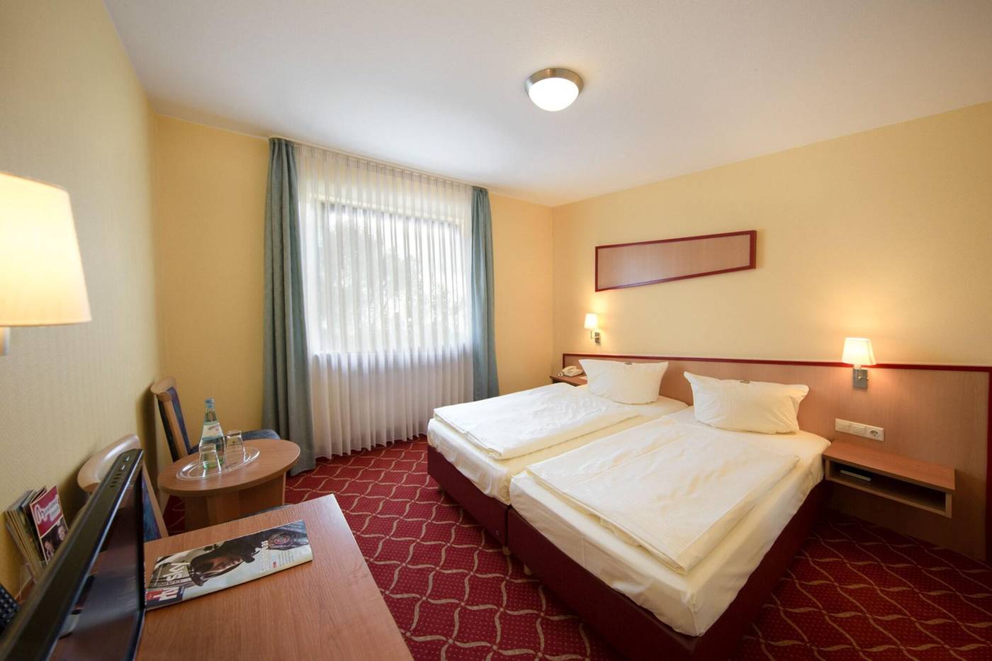 Montana Hotel Na Rnberg West-Germany-OBERASBACH-Room-8