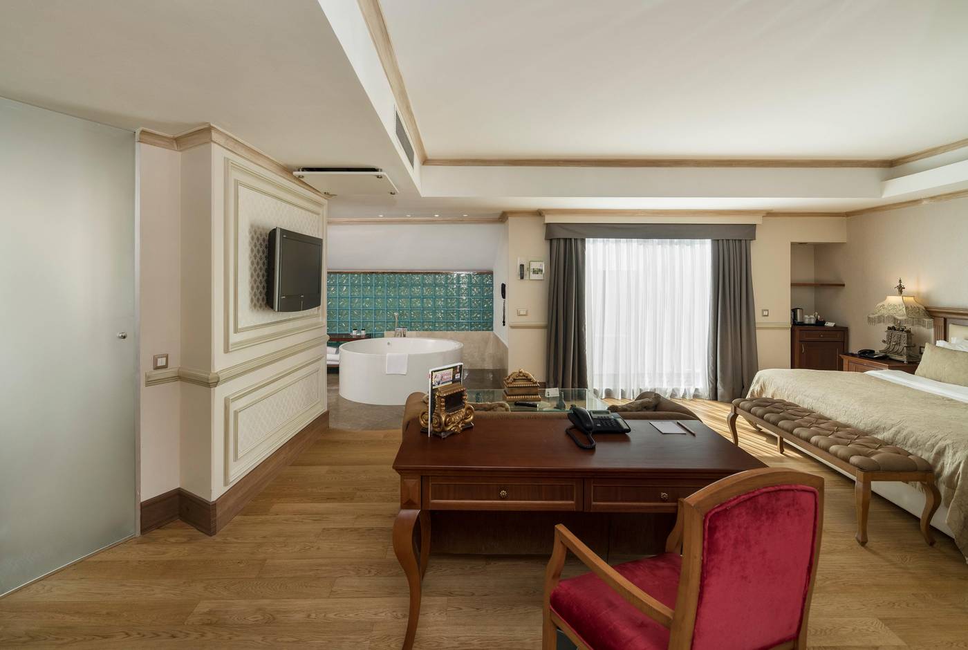 Holiday-Inn-Istanbul-Old-City-Room-28