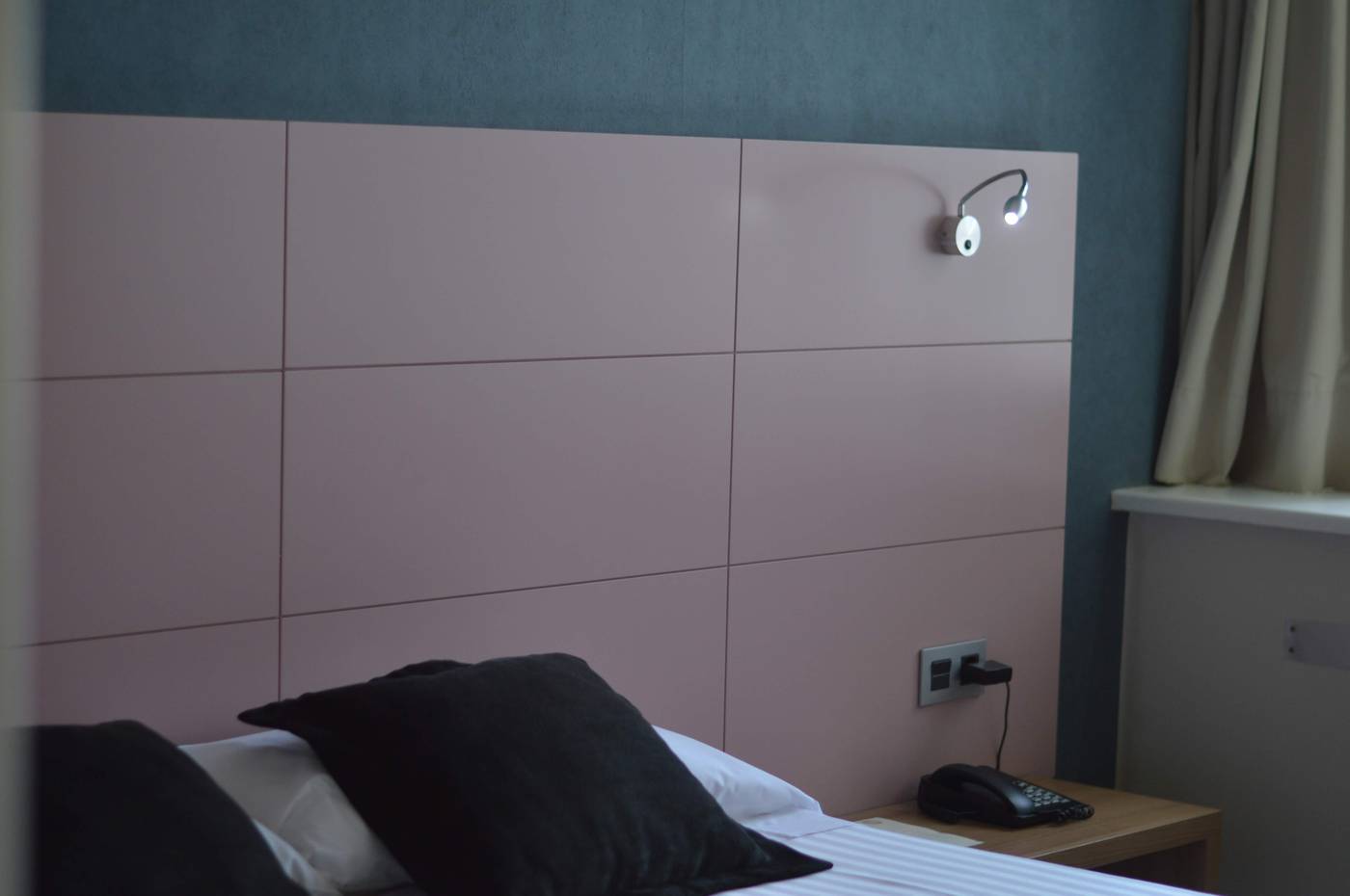 Weare-Chamartin-Room-51