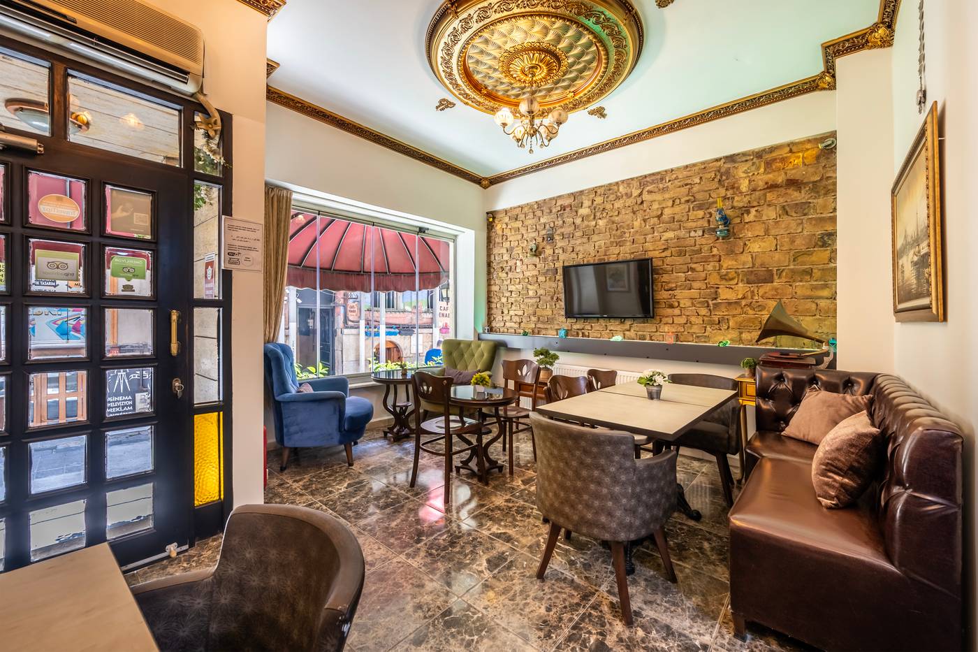 Taksim-Trust-Hotel-Lobby-9