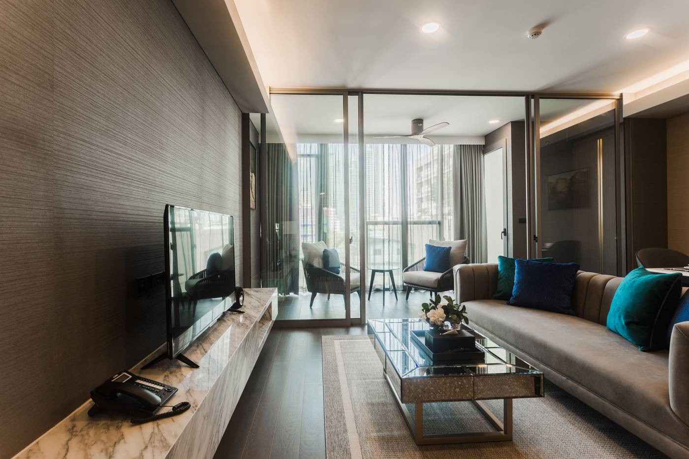 Wyndham-Bangkok-Queen-Convention-Centre-Room-40