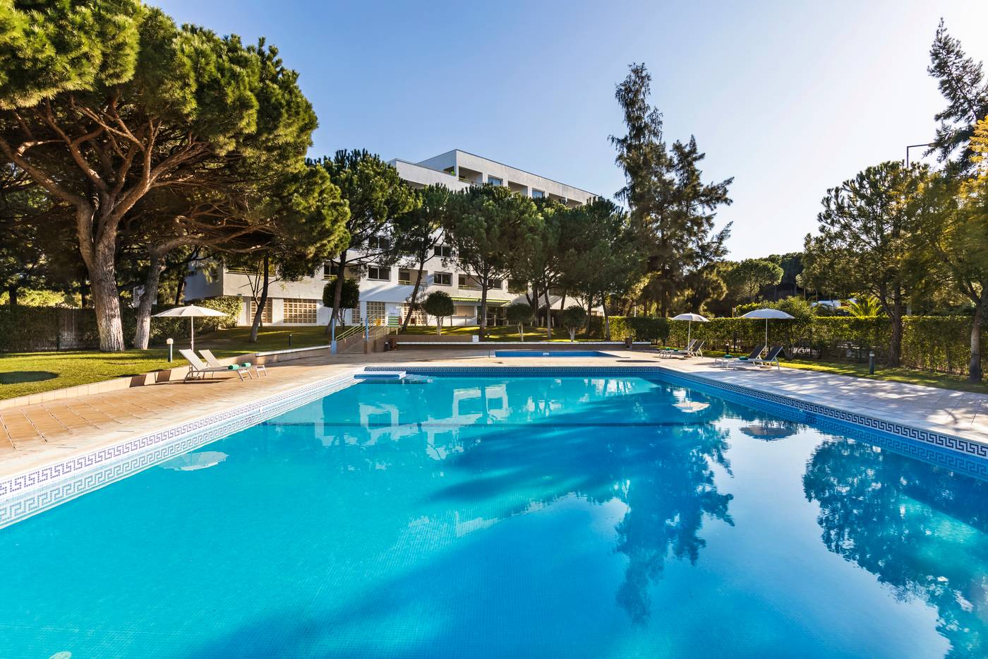 The-Patio-Suite-Hotel-General-view-2