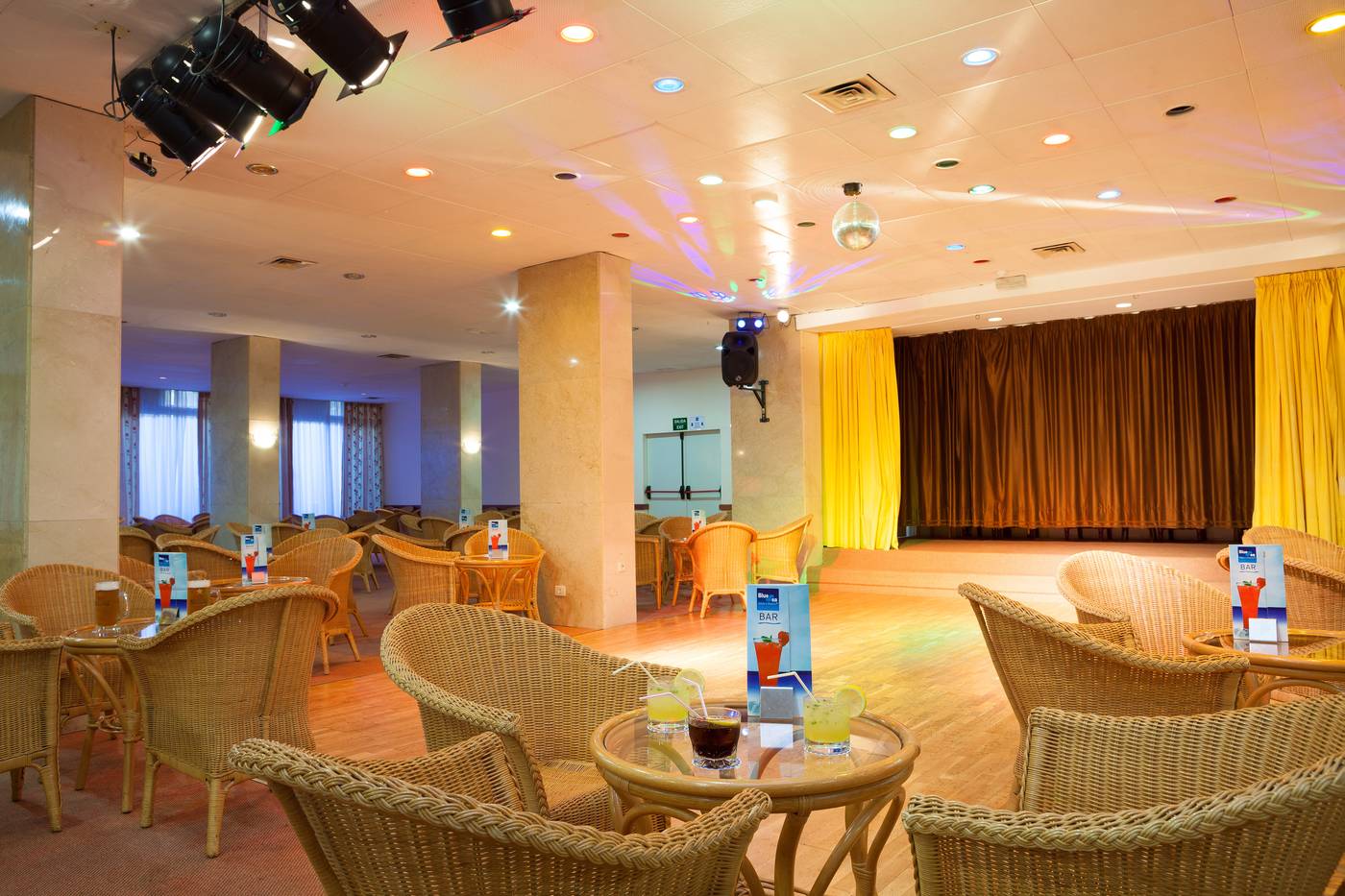 Blue-Sea-Interpalace-Bar-23