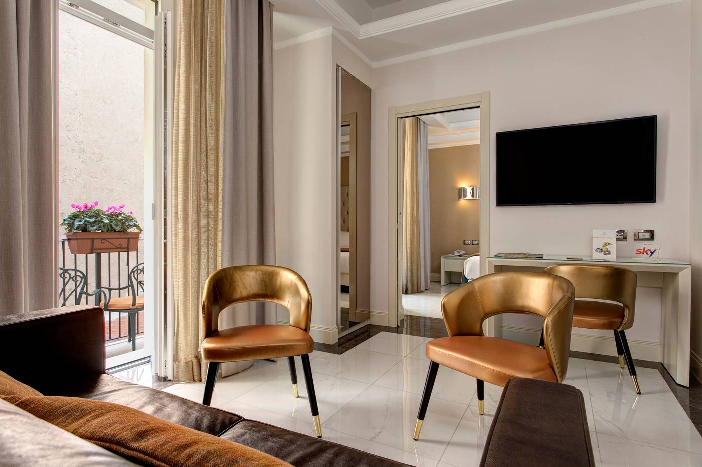 Marcella-Royal-Rooftop-Garden-Room-11