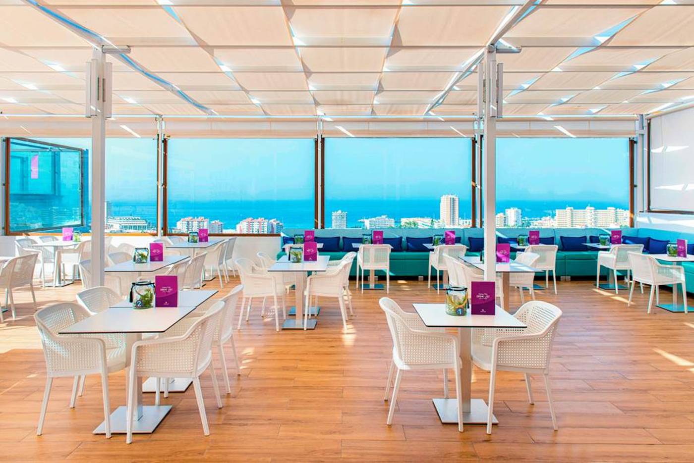 Paradise-Park-Fun-Lifestyle-Hotel-Terrace-55