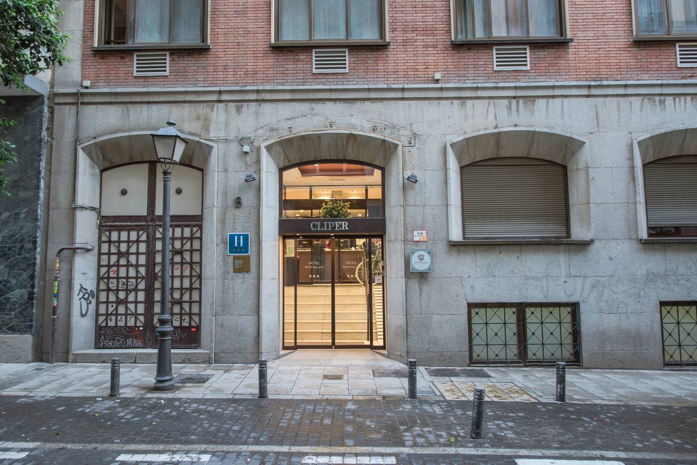 Petit-Palace-Cliper-Gran-V--a-General-view-2