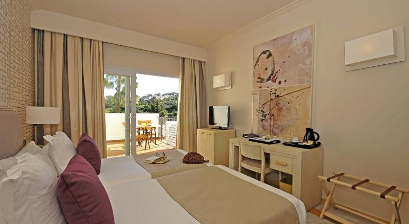 La Cala Resort