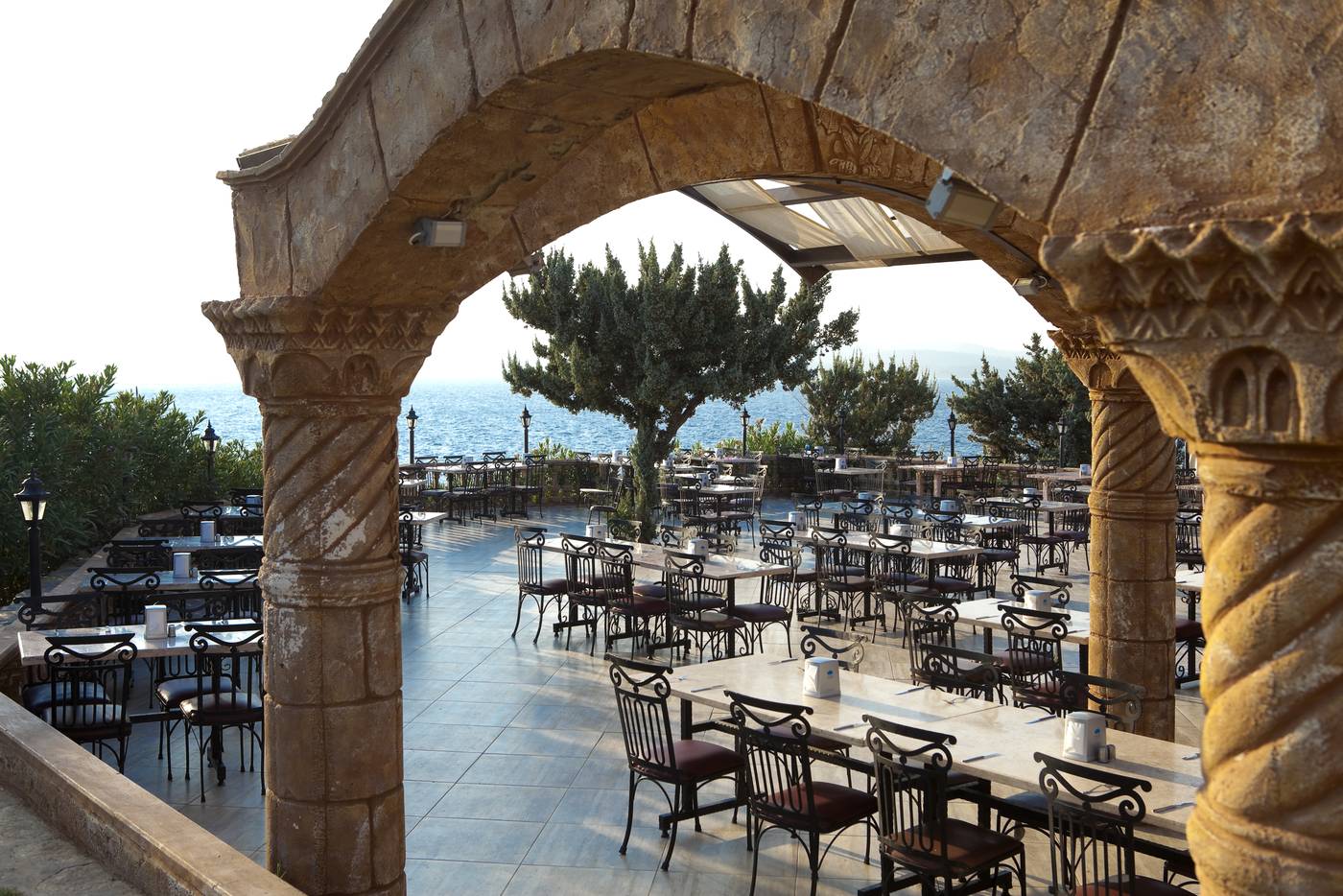 Club-Resort-Atlantis-Restaurant-15
