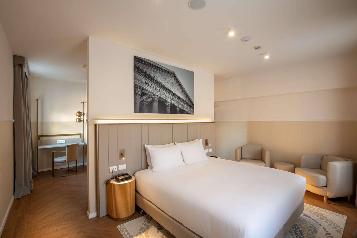 Cosmopolita-Hotel-Rome--Tapestry-Collection-by-Hil-Room-25