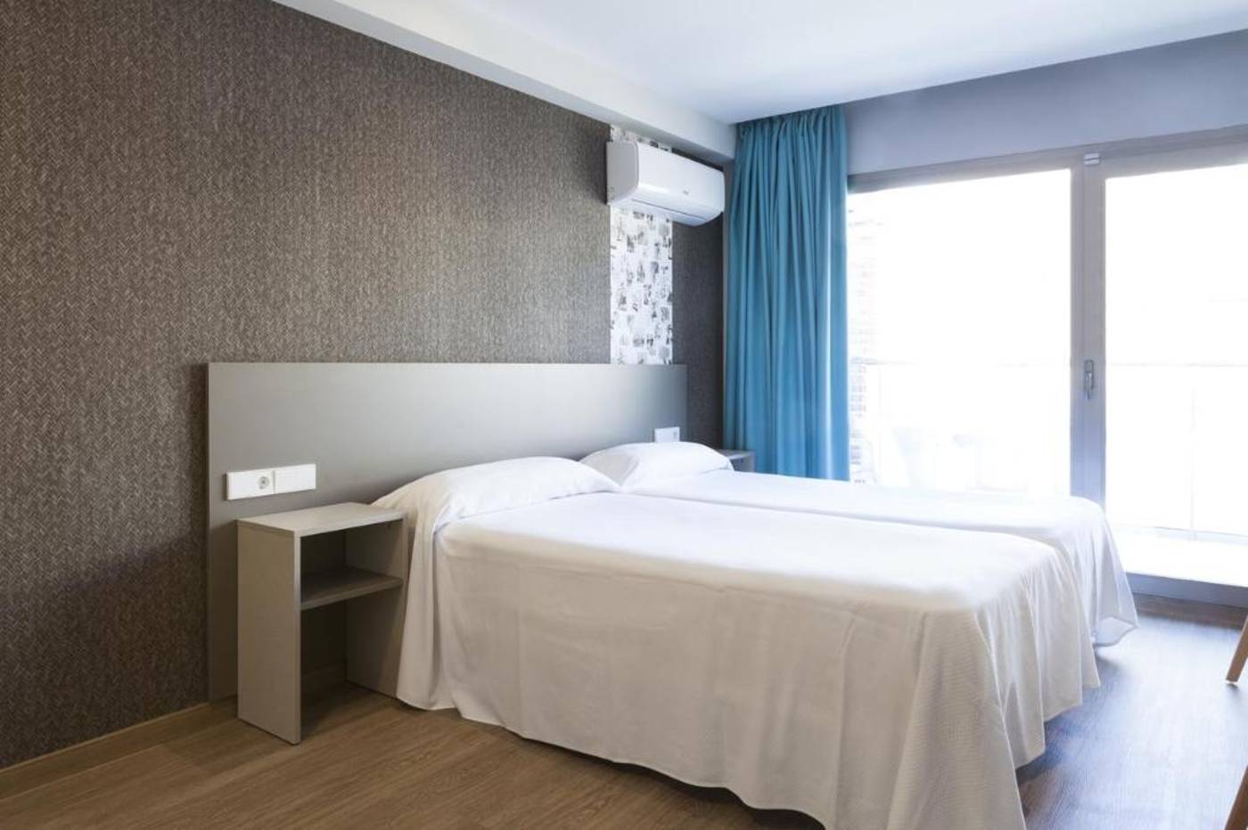 Estudios-Benidorm-Room-27