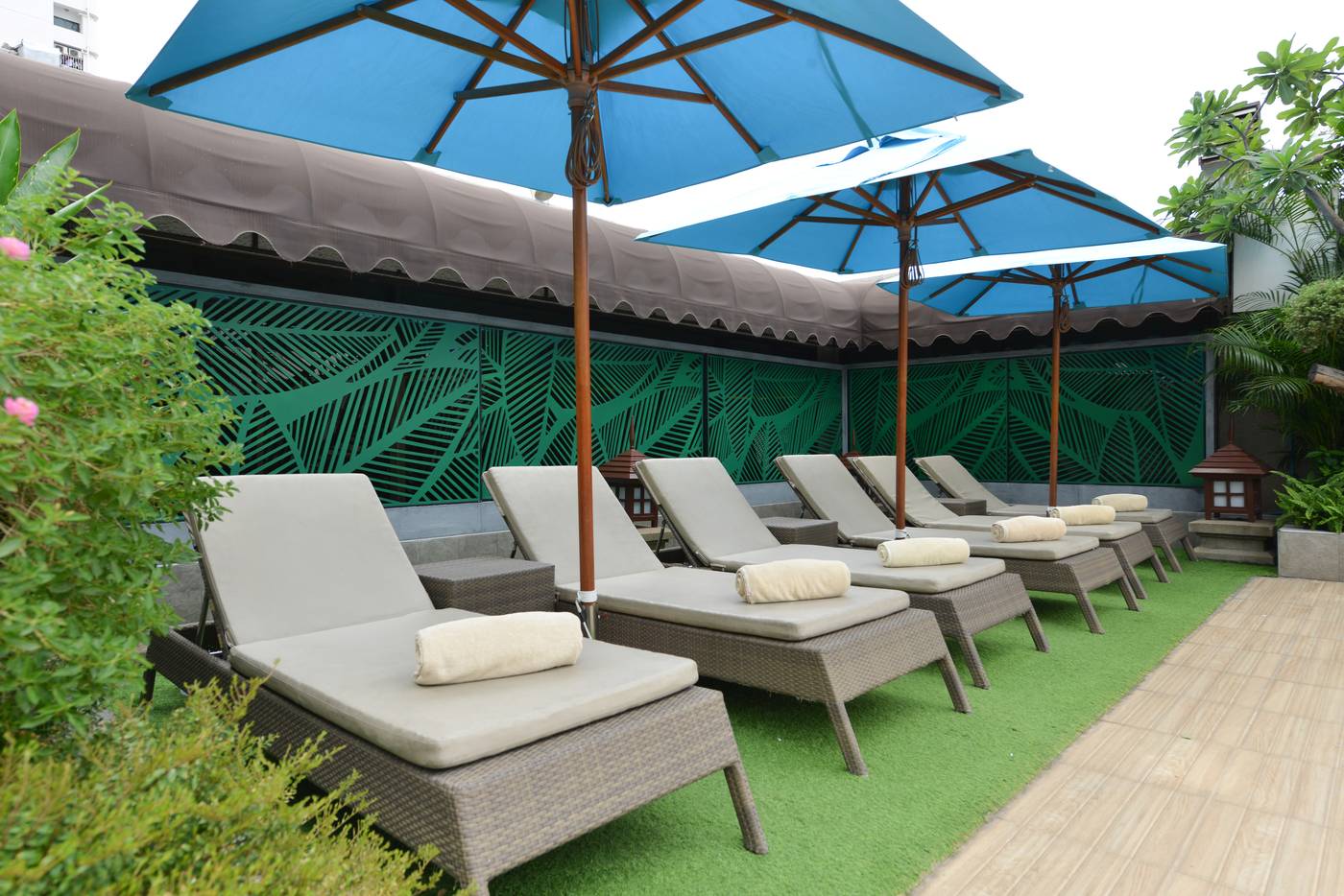 Centre-Point-Plus-Hotel-Pratunam-Pool-63