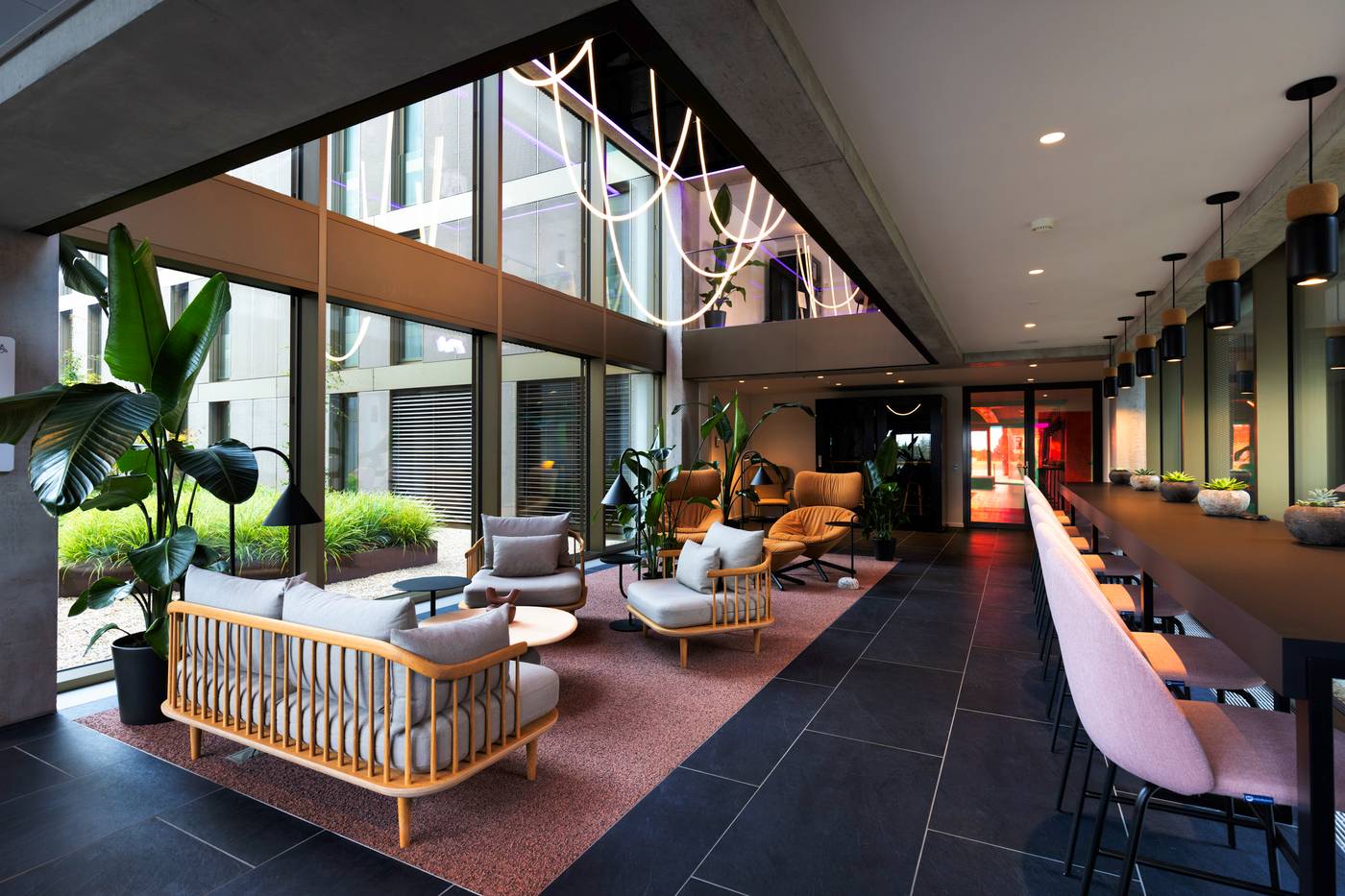 Yotel-Geneva-Lake-Lobby-7