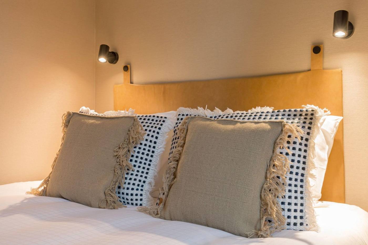 Ocean House Scheveningen-Netherlands-Den Haag-Room-9