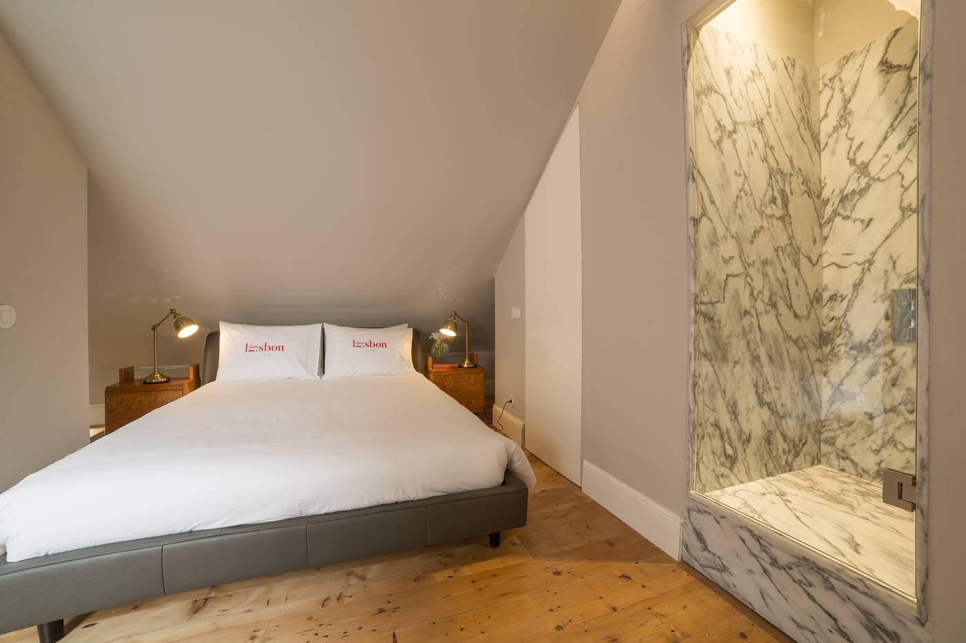 Dare-Lisbon-House-Room-21