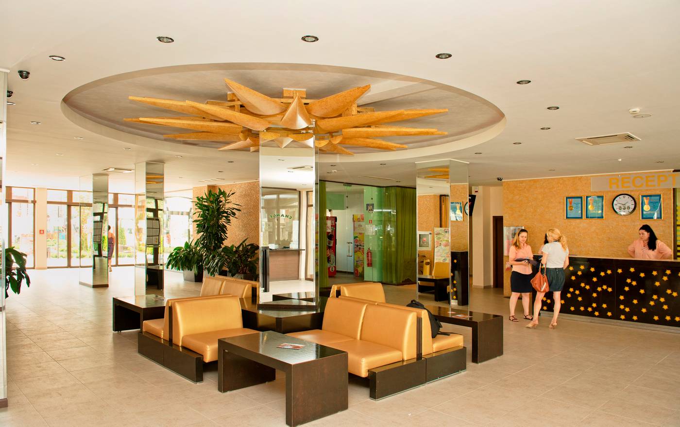 Royal-Sun-Apartments-Lobby-38