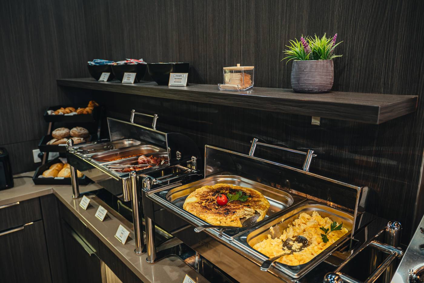 Two-Hotel-Berlin-by-Axel-Restaurant-56