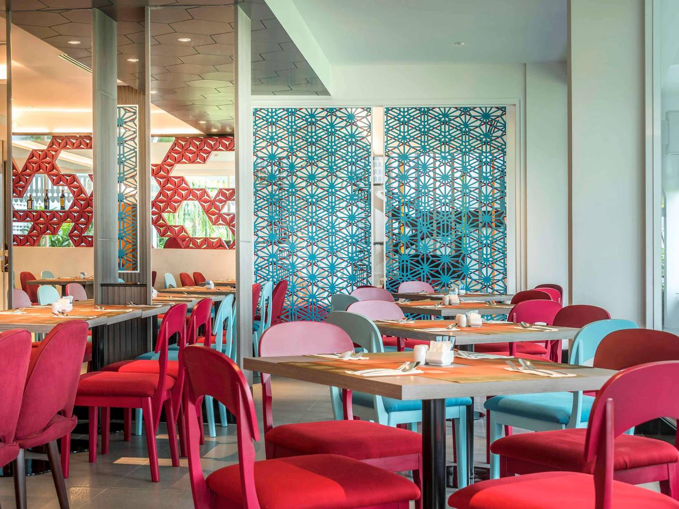 ibis-Styles-Phuket-City-Restaurant-28