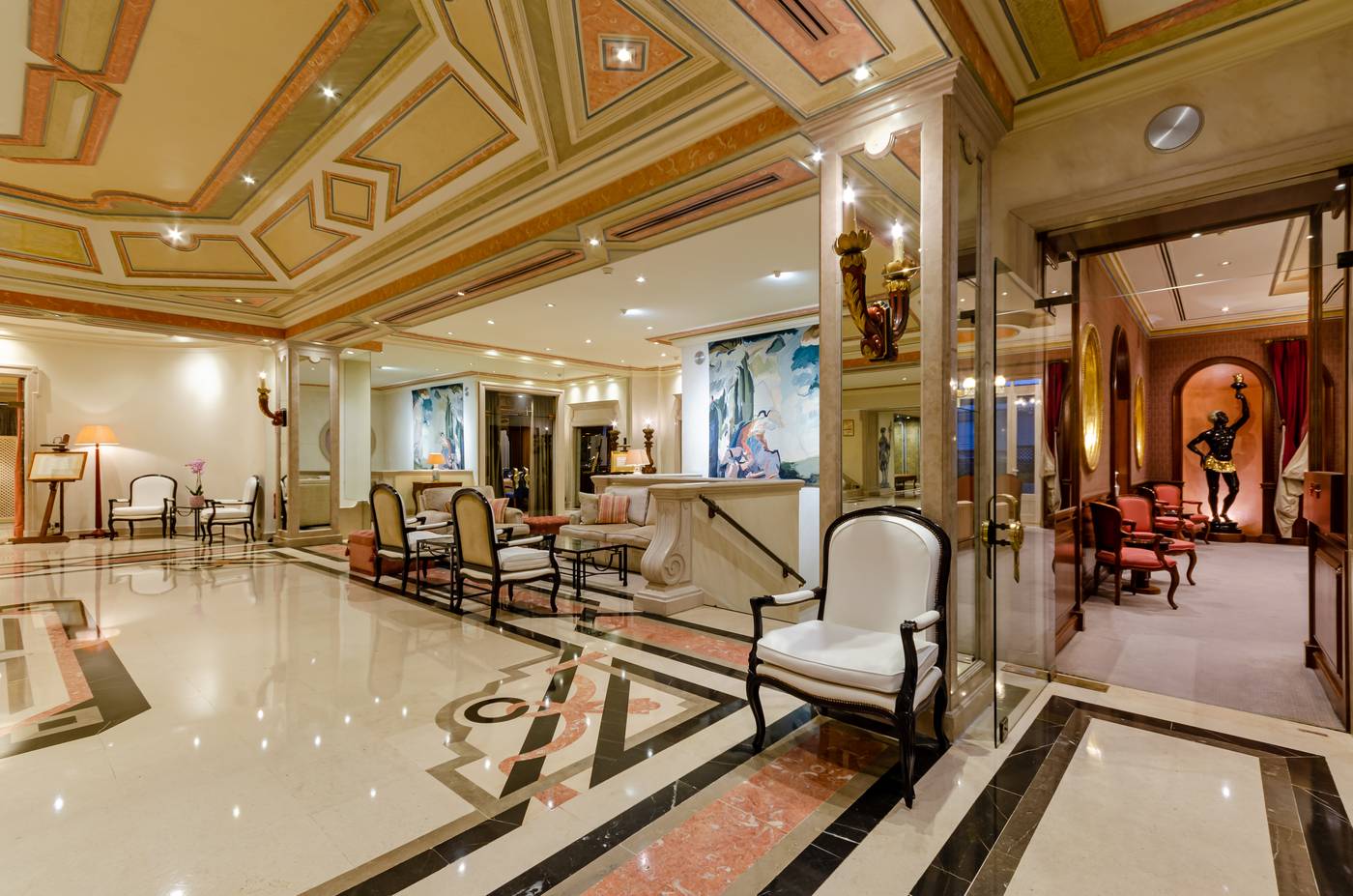 Olissippo-Lapa-Palace----The-Leading-Hotels-World-Lobby-14