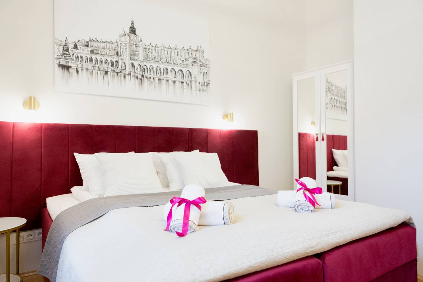 Apartments-Roman-Room-37