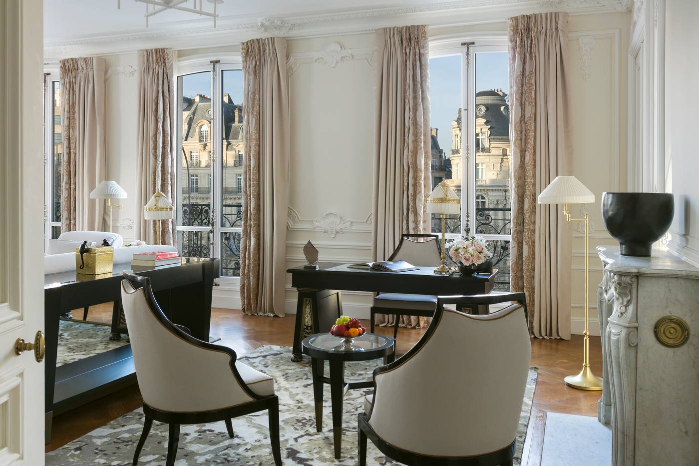 Hotel-Barriere-Le-Fouquets-Paris-Room-36