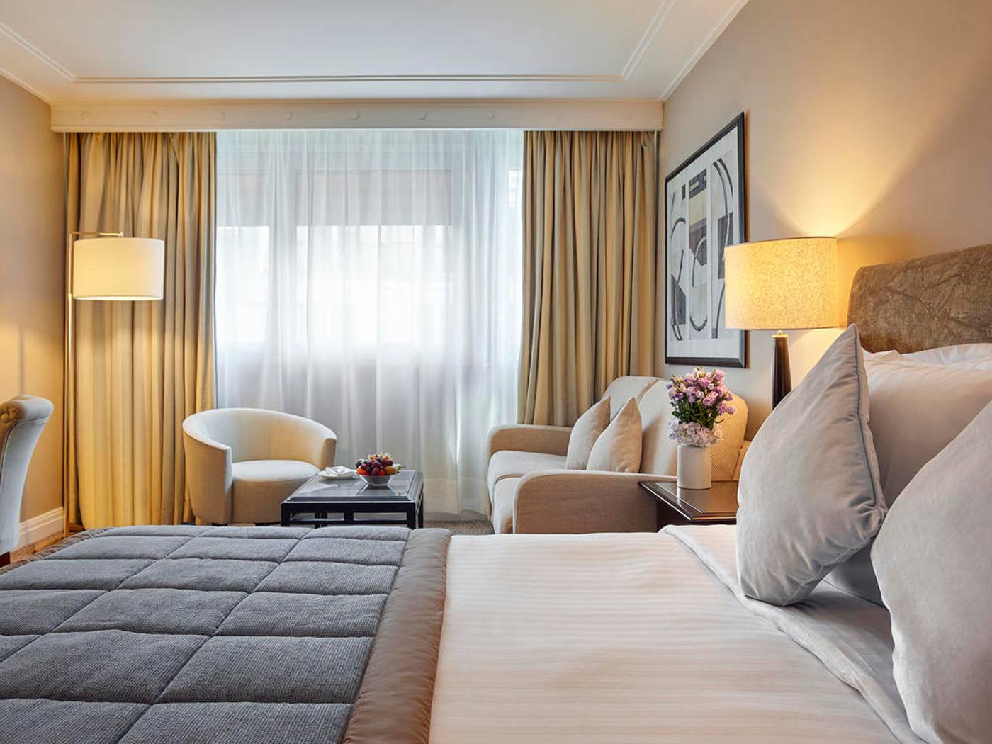 Warwick-Paris-Room-17