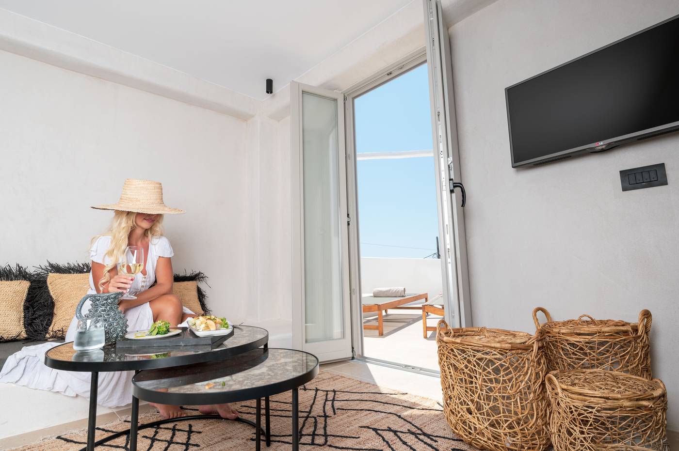 Rocabella-Mykonos-Art-Room-72