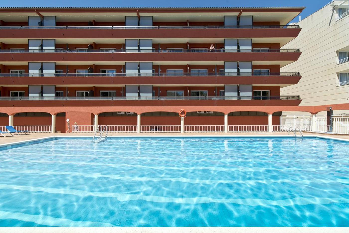 Salles-Beach-Apartments-Pool-4