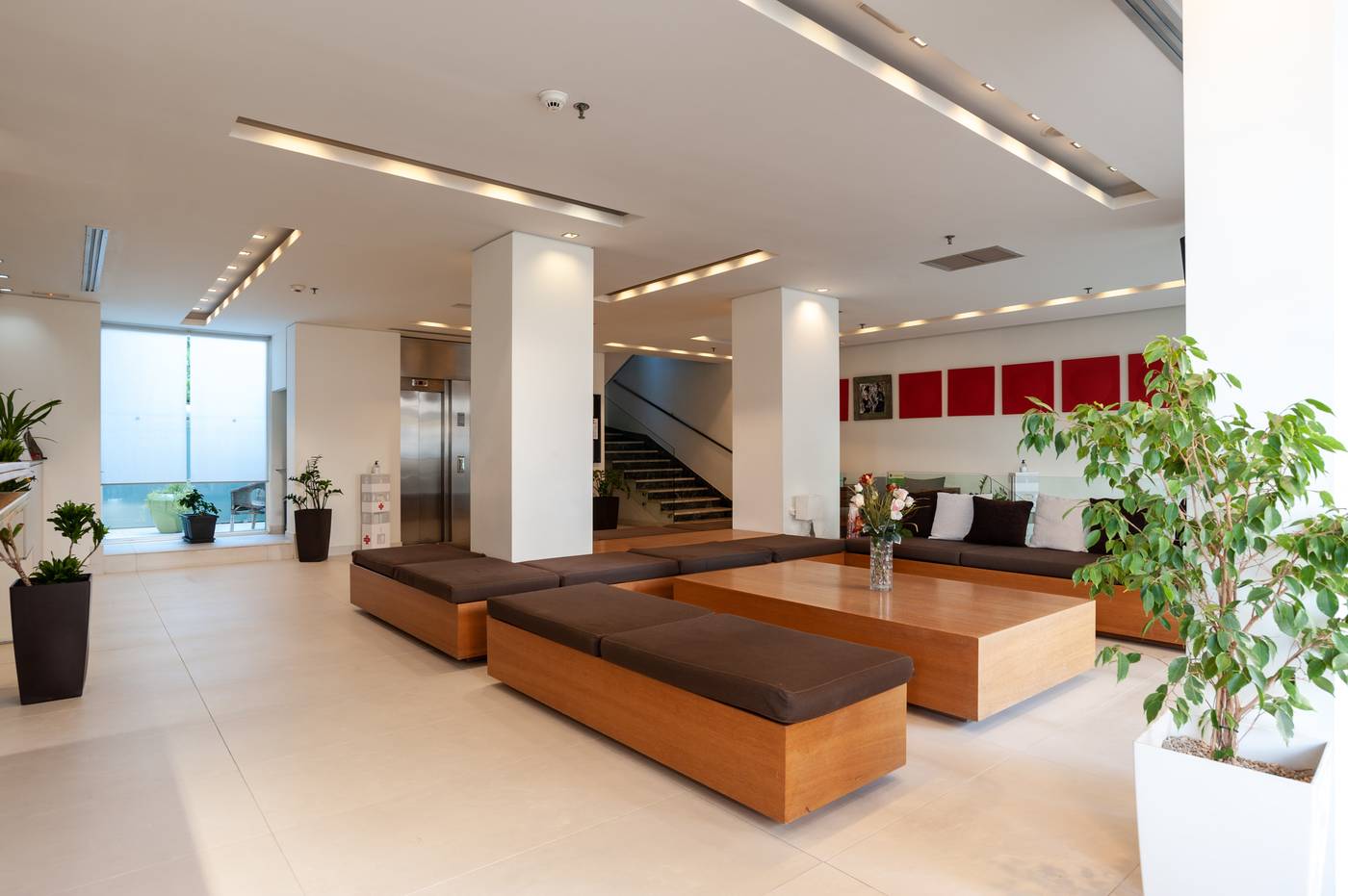 Atlantis-City-Hotel-Lobby-54