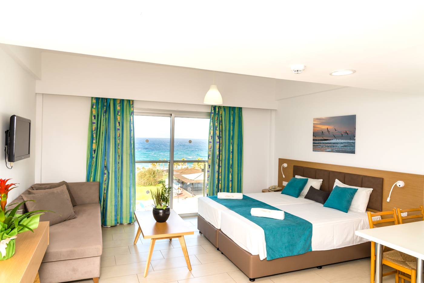 Helios-Bay-Room-17