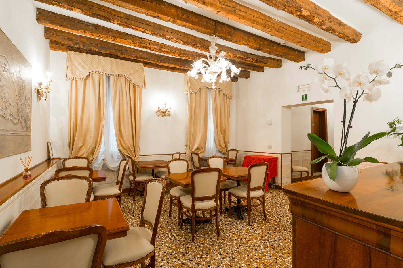 Palazzo-Guardi-Restaurant-6