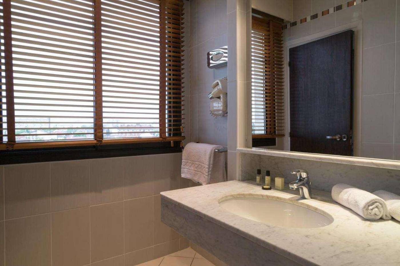 Qualys-H----tel-Rueil-La-D----fense-Room-27