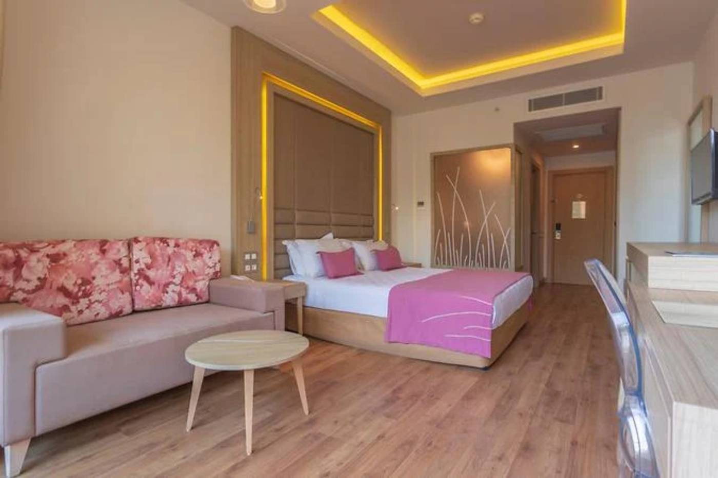 Orka-Lotus-Beach-Room-31