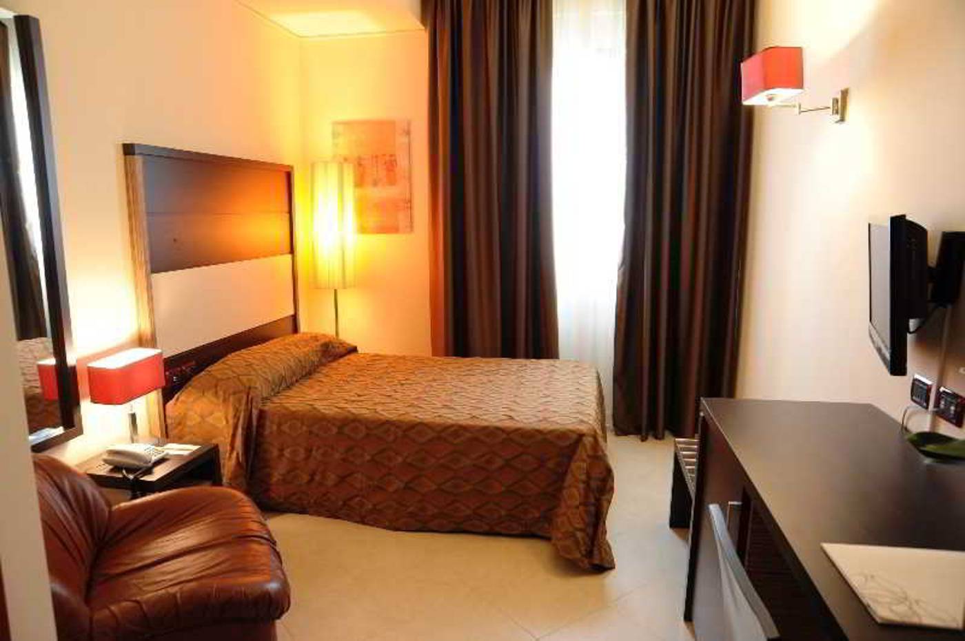 Viola-Palace-Hotel-Room-4