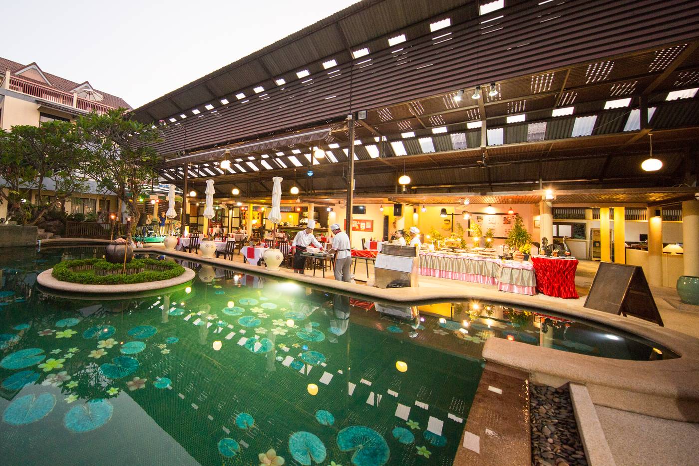 Karona-Resort-and-Spa-Restaurant-32