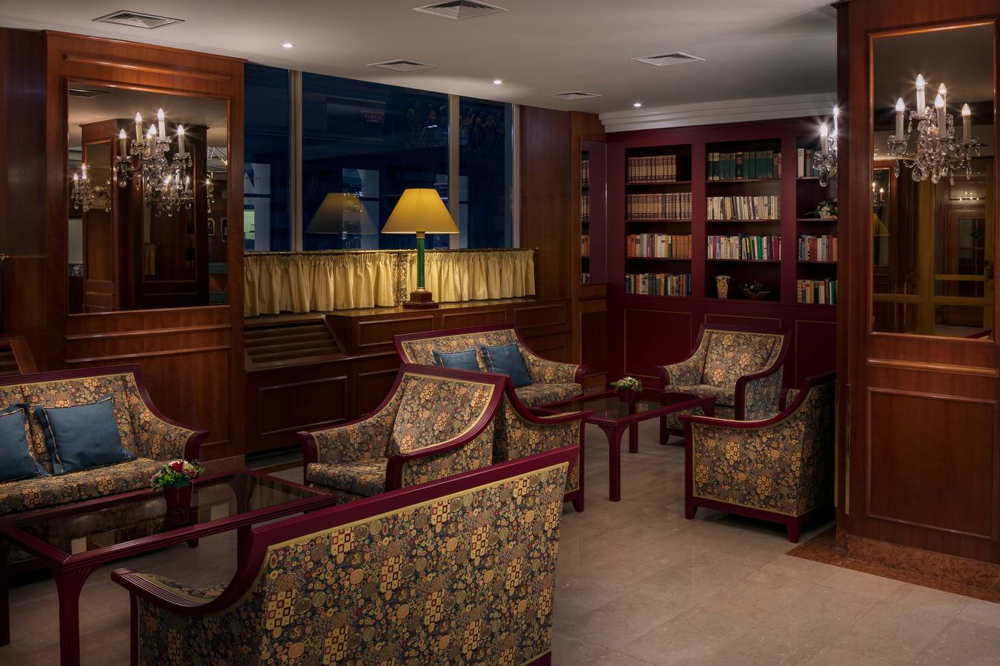 Art-Nouveau-Palace-Hotel-Lobby-10