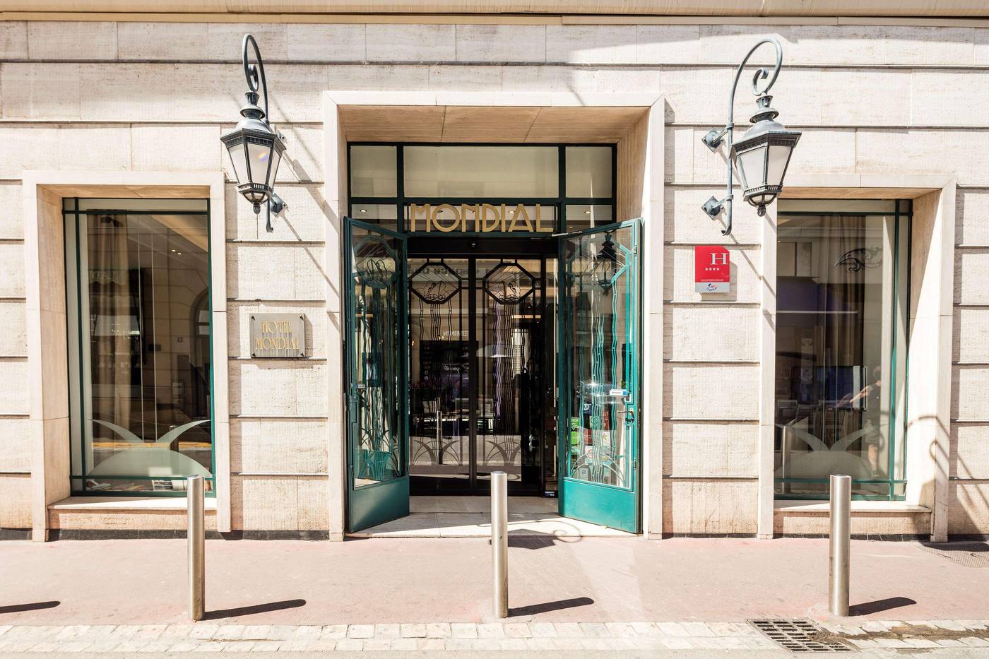 Best-Western-Premier-Mondial-General-view-11