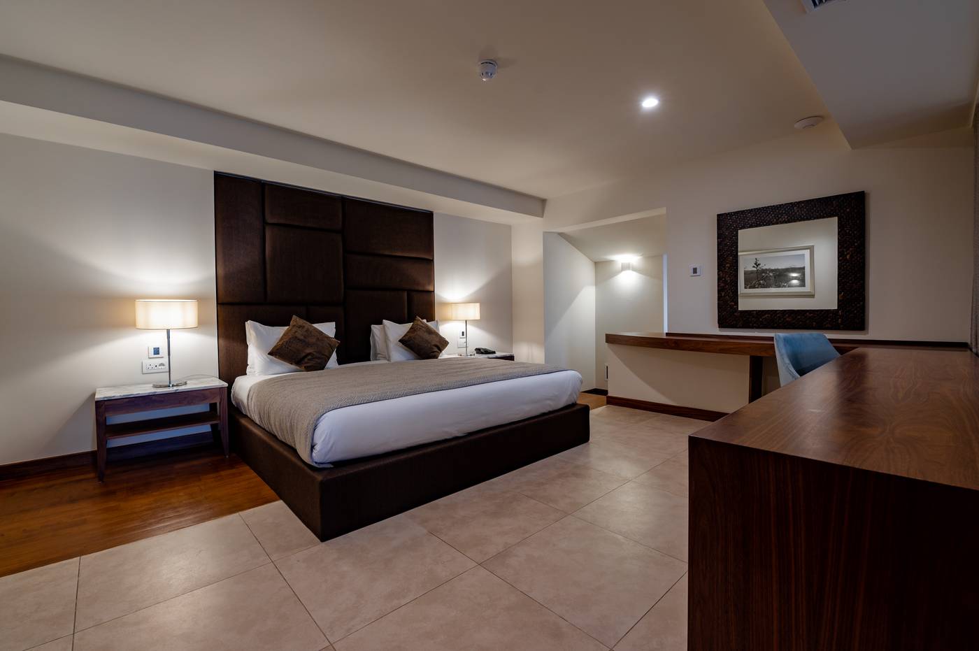 Maritim-Antonine-Hotel---Spa-Room-23