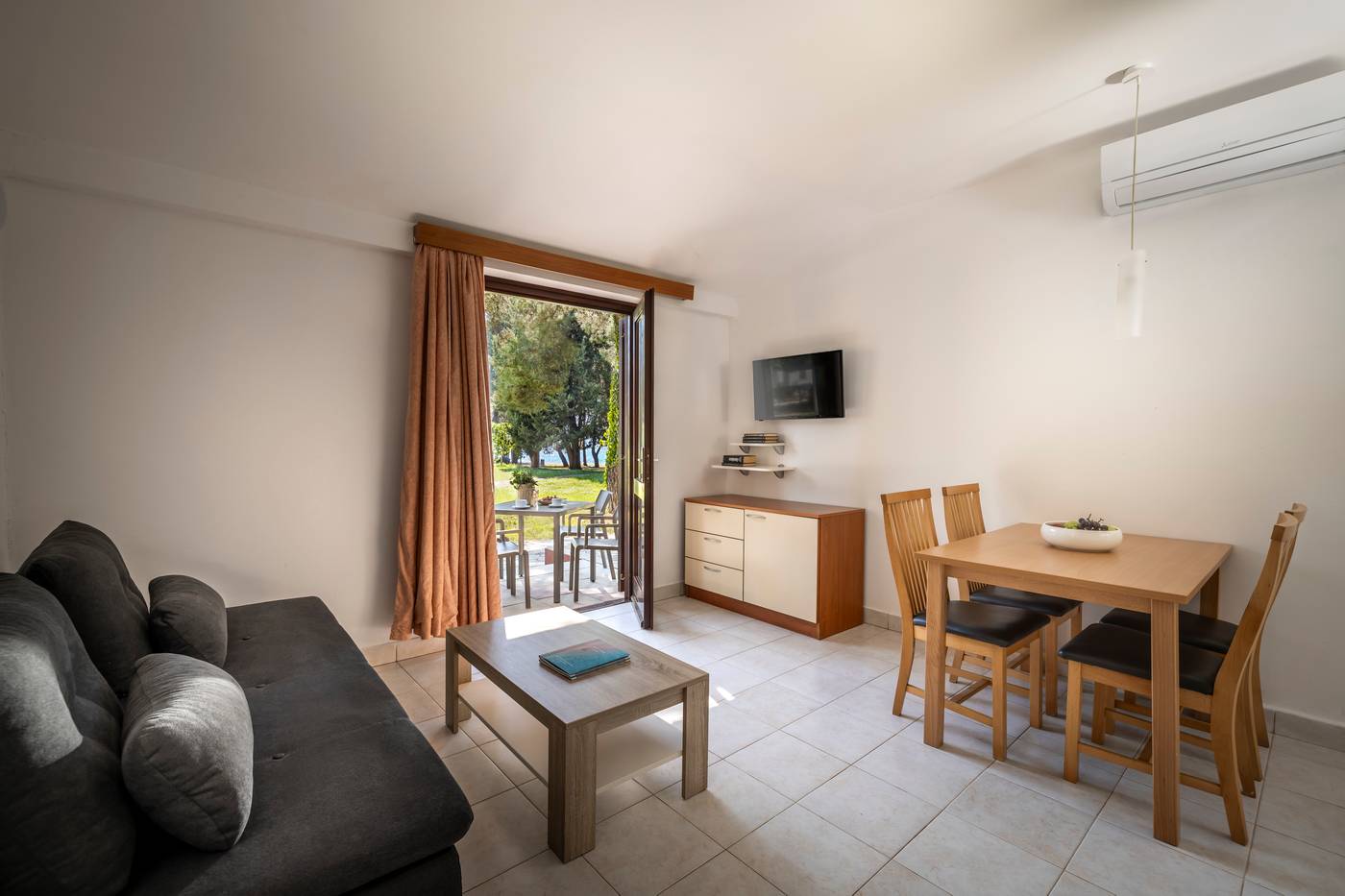 Maistra-Select-Villas-Rubin-Resort-Room-32