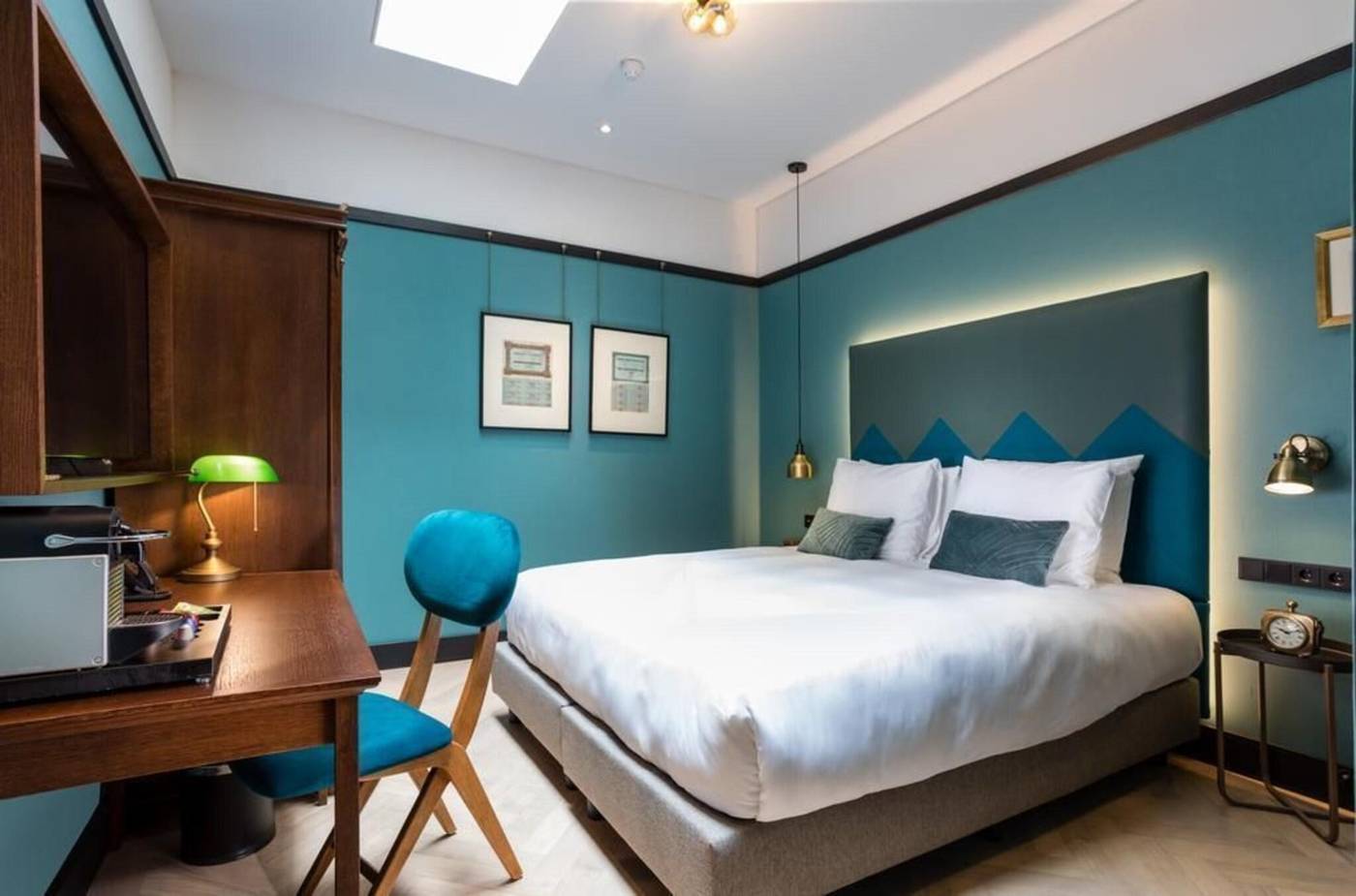 The-Hendrick-S-Hotel-Room-35