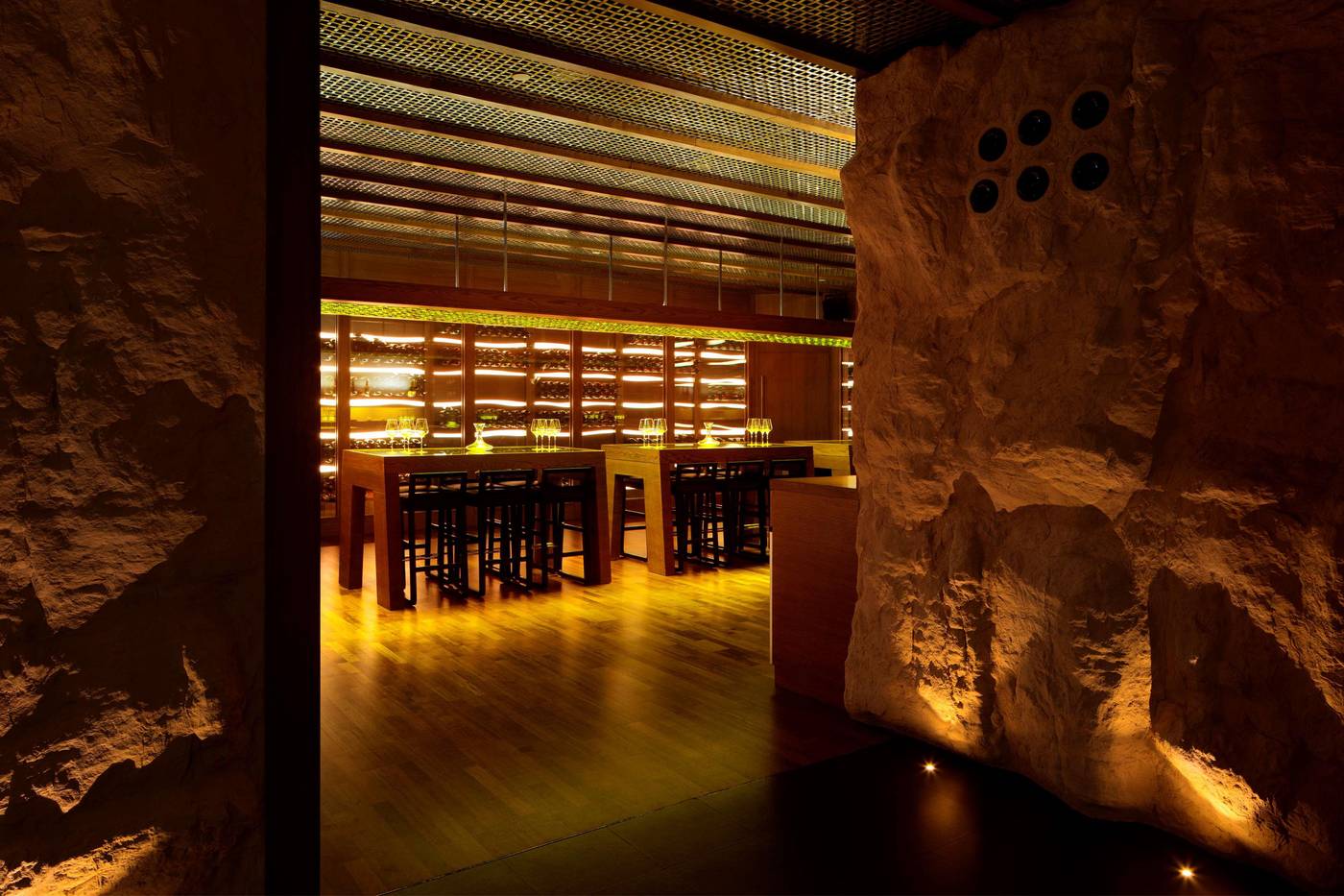 Conrad-Hotel-Dubai-Restaurant-61