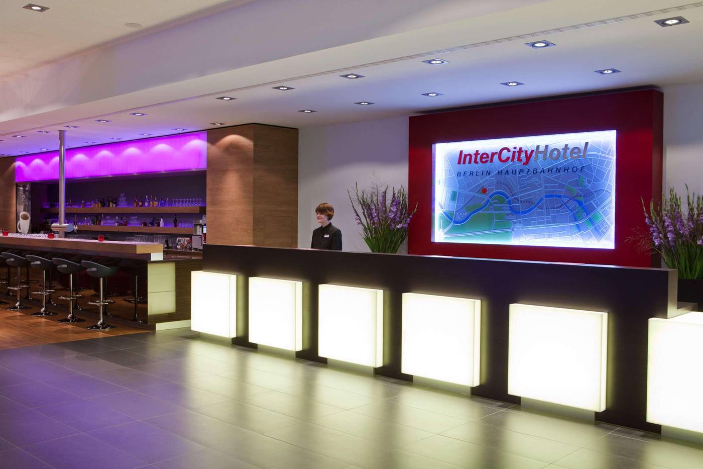 IntercityHotel-Berlin-Hauptbahnhof-Lobby-9