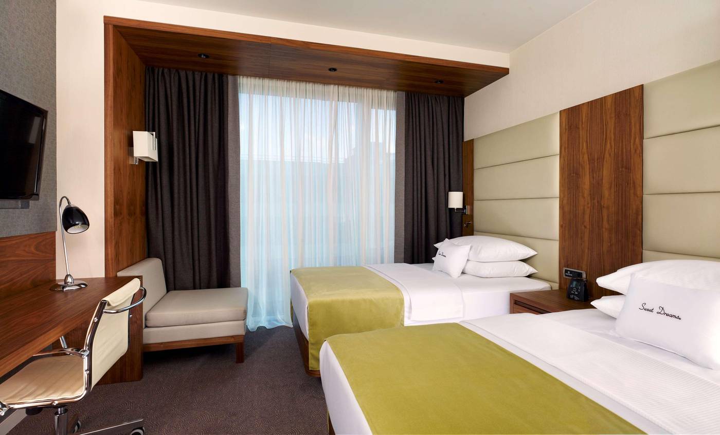 DoubleTree By Hilton Zagreb-Croatia-ZAGREB-Room-9