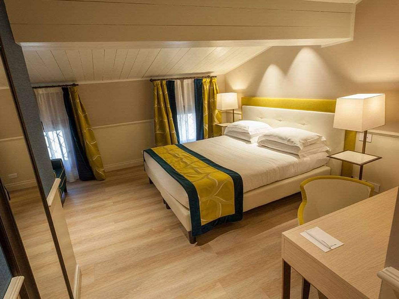 Best-Western-Hotel-Canon-d-Oro-Room-36