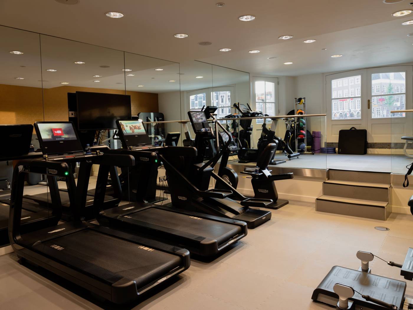 De-LEurope-Amsterdam-The-Leading-Hotels-of-the-World-Sports-and-Entertainment-70