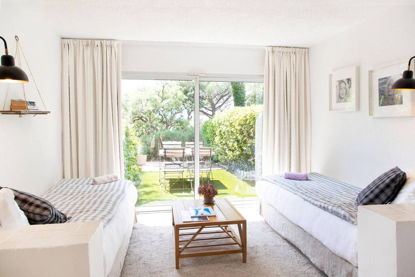 Font-Mourier-Hotel-Room-51